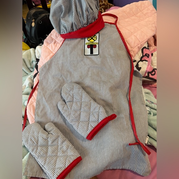 Striped Kids Mittens and apron Set - Picture 1 of 3